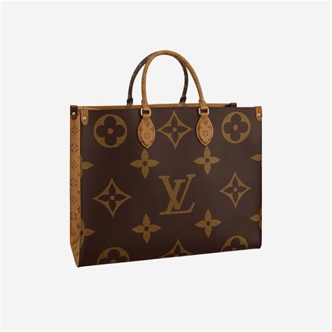 louisvuitton.com official website.